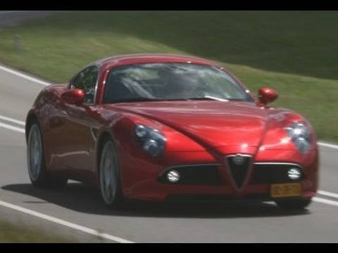 Alfa Romeo 8C Competizione review