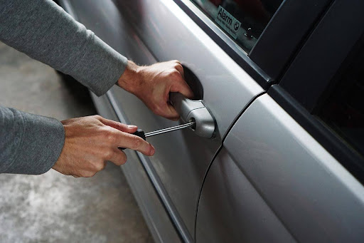 Hoe bescherm ik mezelf tegen autodiefstal?