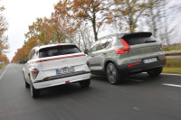 Waarom Volvo EX40 terecht 12.000 euro duurder is dan Hyundai Kona