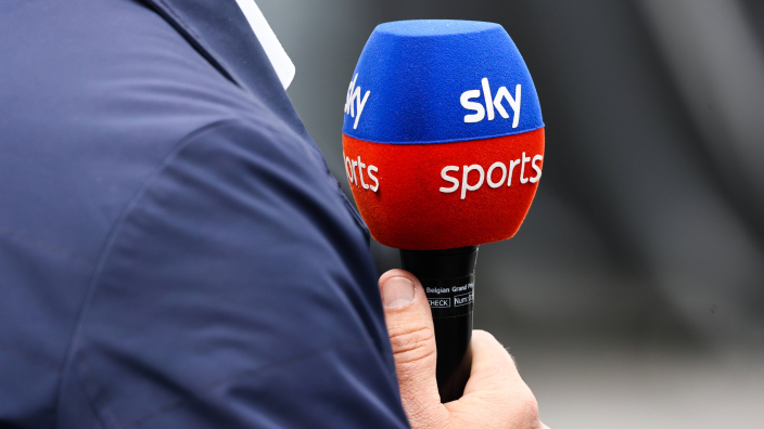 Sky Sports F1 niet welkom bij premiere Formule 1-film in Melbourne na selfie met Brad Pitt
