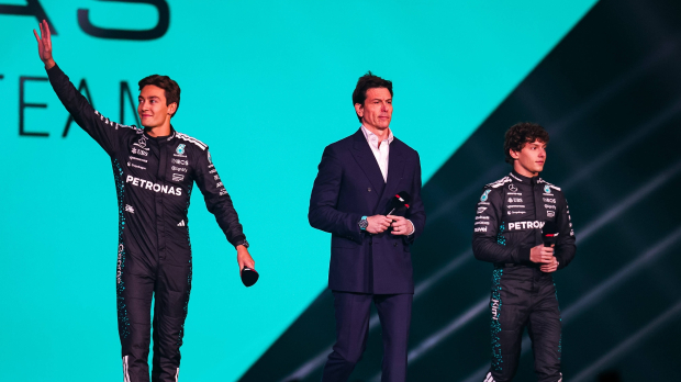 F1 Drive tot Survive: Mercedes onthult gesprekken met Verstappen, ook Alonso op radar