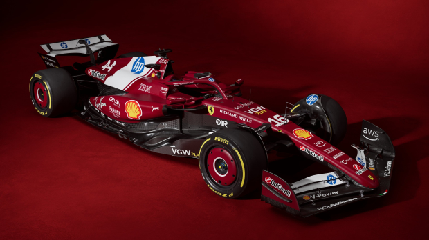 ‘Ferrari verbergt belangrijk onderdeel voorwielophanging auto tijdens lancering livery’
