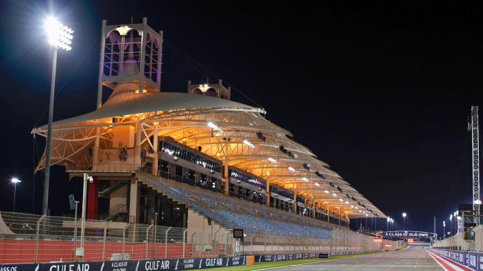 F1: Testdag Verstappen abrupt onderbroken, duisternis overspoelt plotseling circuit