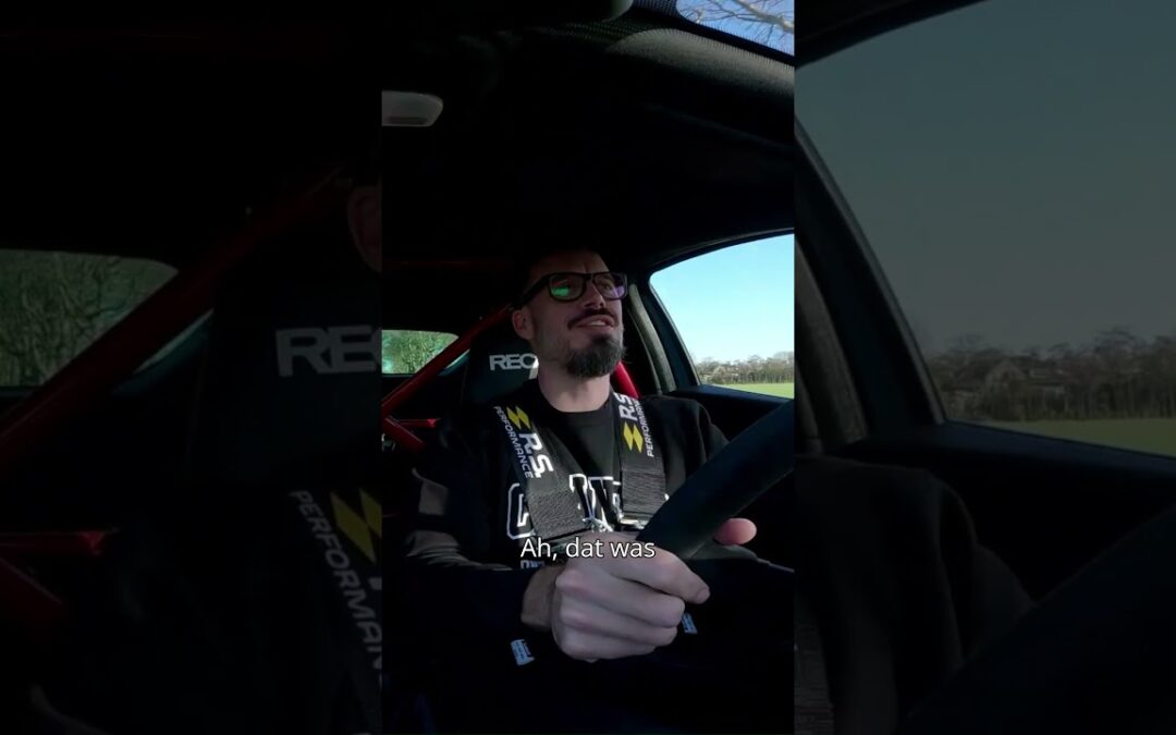 Toerenbegrenzer aantikken met een Mégane RS