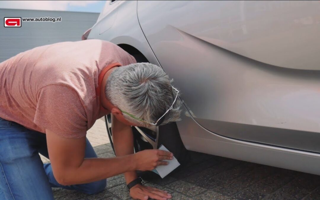 Waarom schuurt Wouter z’n autobanden met schuurpapier?