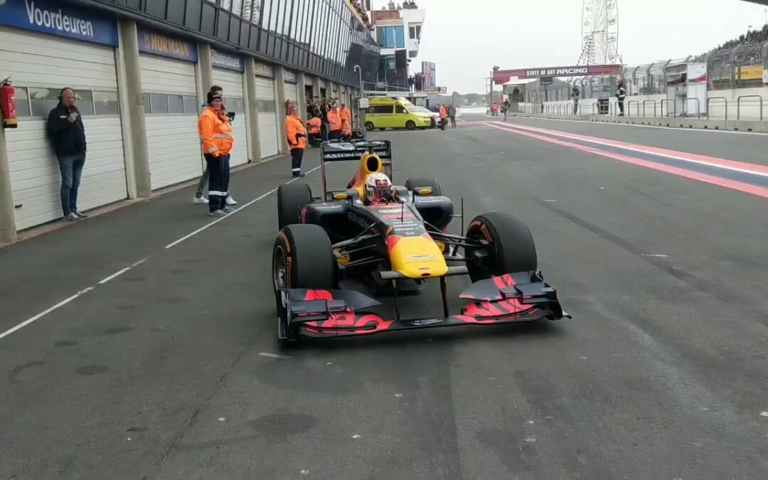 Video vanuit de pits bij Max Verstappen op Circuit Zandvoort