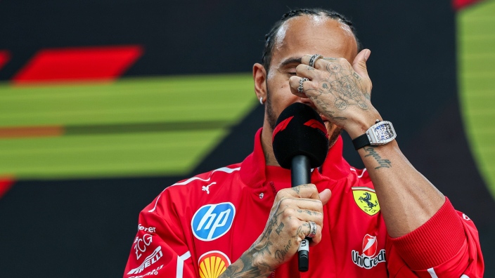 Formule 1 komt met statement na controverse over opmerkelijke boordradio’s Lewis Hamilton