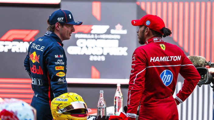 F1 Red Bull: Lewis Hamilton is het met Max Verstappen eens: “Behoorlijk pittig”