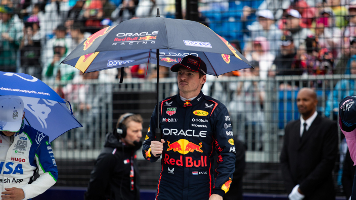 Verstappen schoot onzekere rookie Bortoleto te hulp op startgrid Grand Prix van Australië