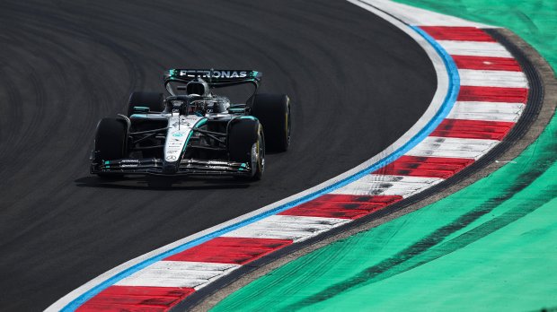 F1 GP Japan: Russell lanceert tirade richting Pirelli: “Je kan gewoon niet inhalen”