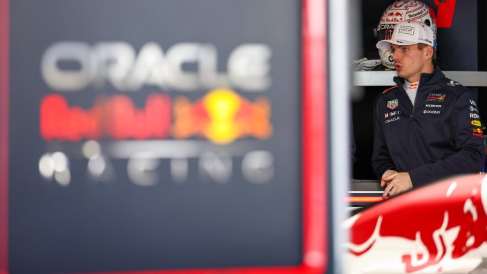 Max Verstappen trekt aan de noodrem in Japan met felle waarschuwing over RB21